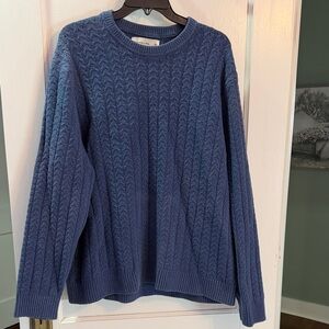 Abercrombie & Fitch Men's Navy Crewneck Sweater